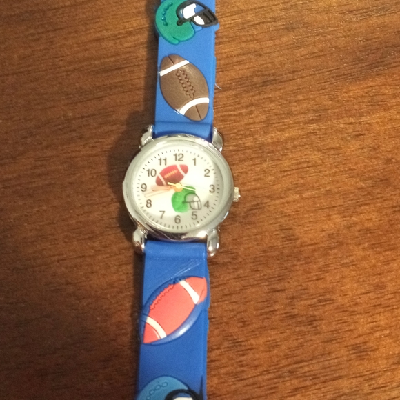 Kids Football 🏈 Watch - Picture 2 of 3